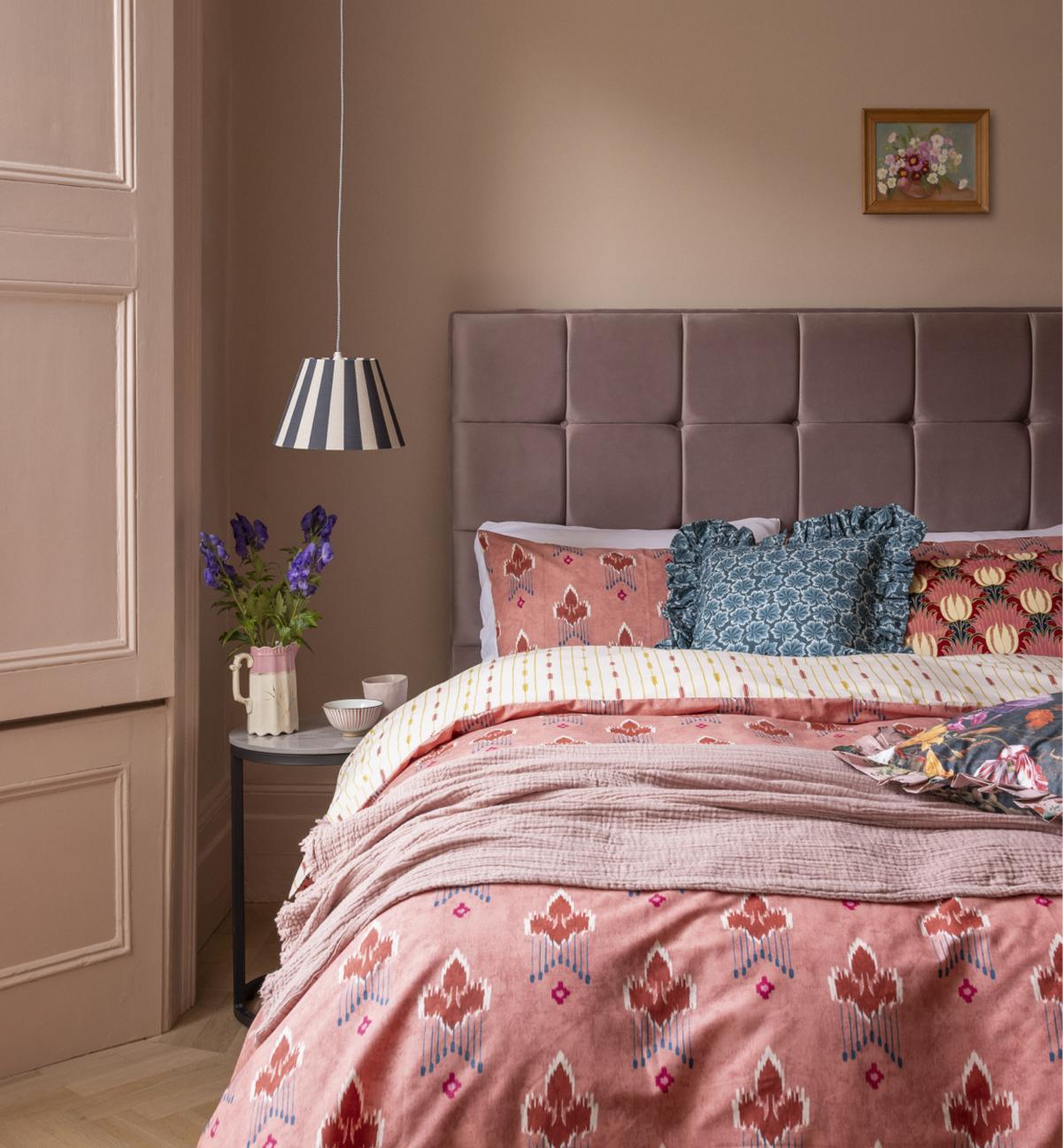 12124_ORGANIC ARTICLE_SS25 Folk Tales_1